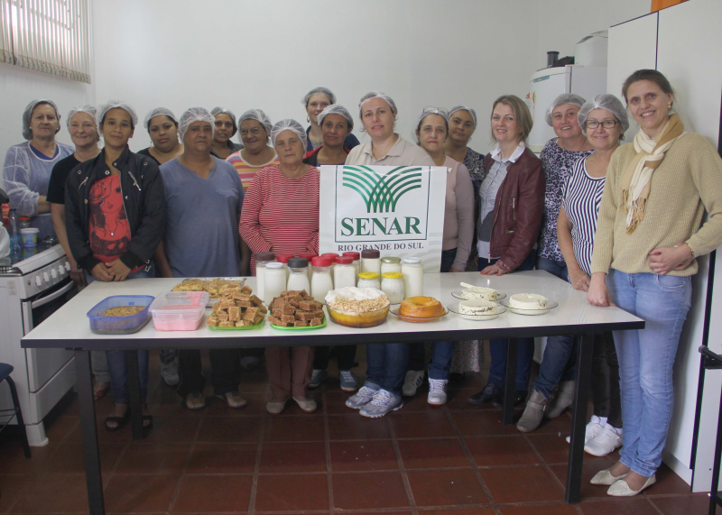 DESENVOLVIMENTO SOCIAL PROMOVE CURSO DE PROCESSAMENTO DE LEITE